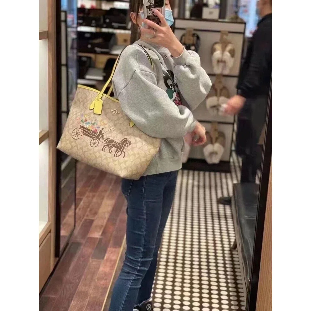 NWT Coach C8605 City Tote Dreamy Veggie Horse And Carriage Signature Org $378 - Picture 9 of 10